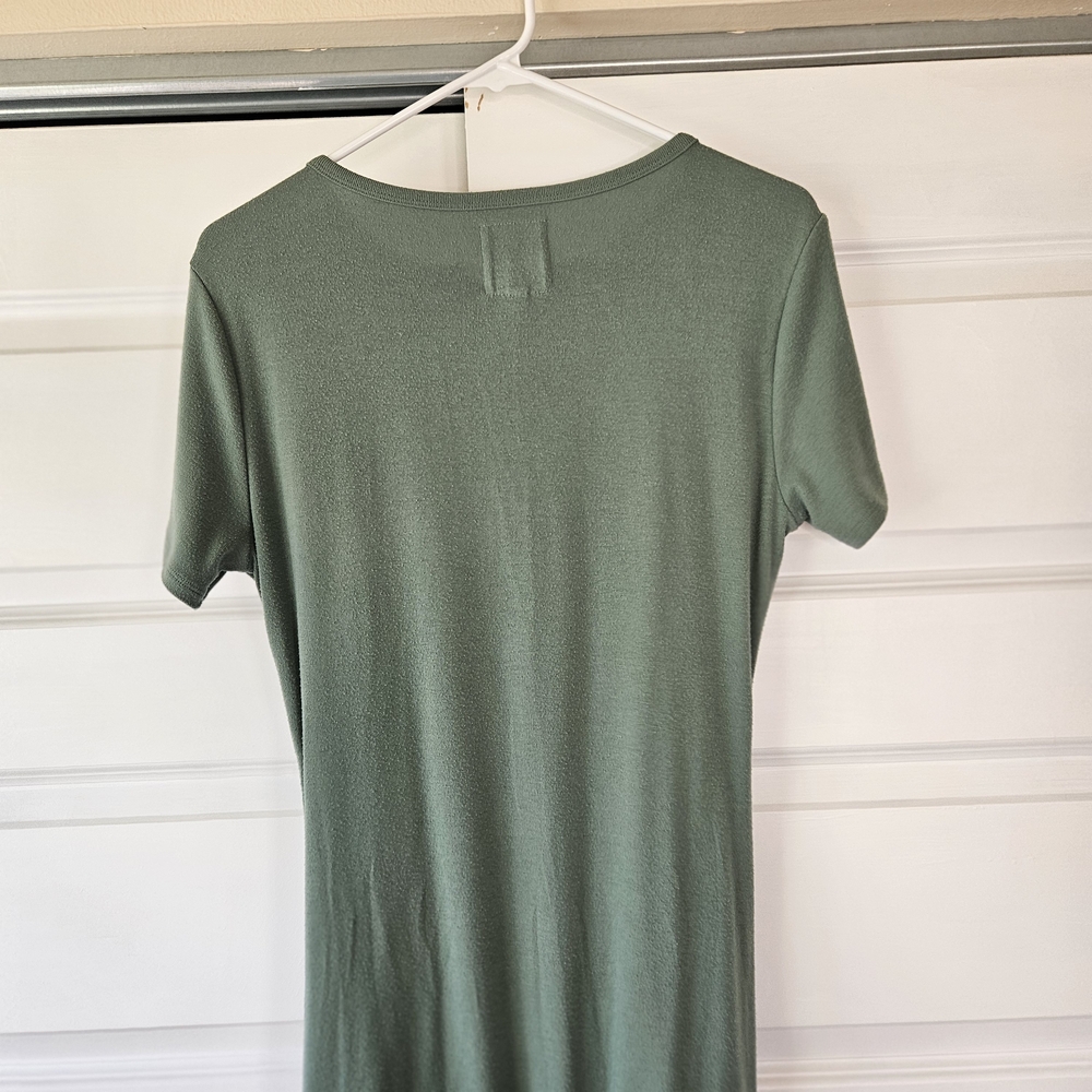 Ampersand Avenue Green Ruched Better Than Basic Dress - Medium - BUMP FRIENDLY - Picture 4 of 5